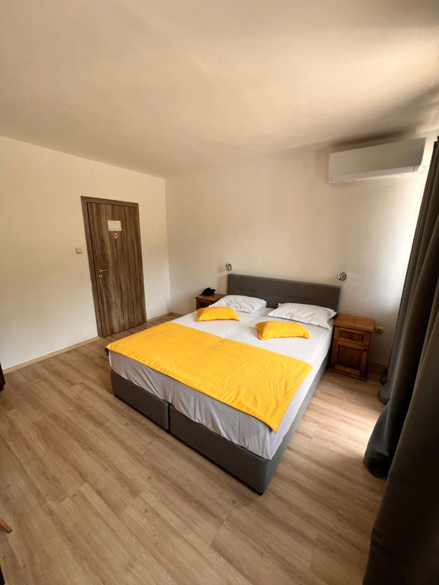 Palma Beach Hotel كرانيفو الغرفة الصورة